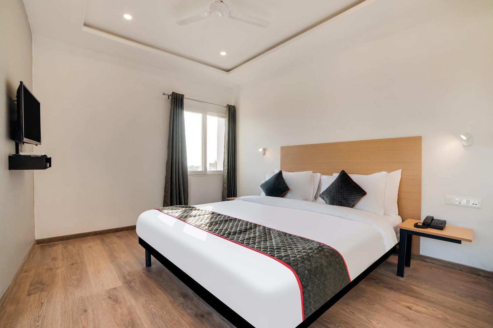 Townhouse Ss Aero Prime Hotel Shamshabad Luaran gambar